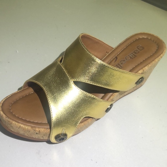 Galibelle Shoes with cork soles from Brazil - Picture 1 of 16